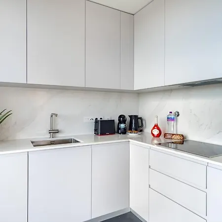 Horizon 1br Beachfront, Pool *