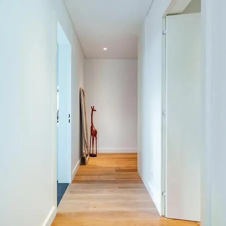 Horizon 1br Beachfront, Pool Appartement *