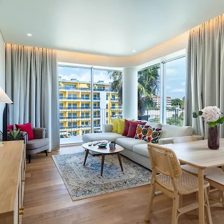 Horizon 304 1Br Beachfront, Pool