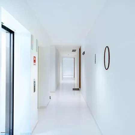 Horizon 1br Beachfront, Pool Appartement *